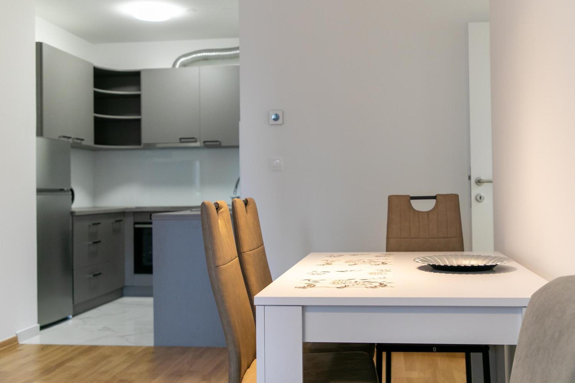Iva Appartement Zagreb Buitenkant foto